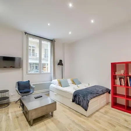Beautiful Studio - Champs Elysees Paris Exterior photo